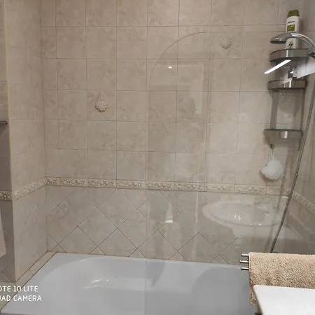 Apartamento Encantador Com Piscina Appartement *