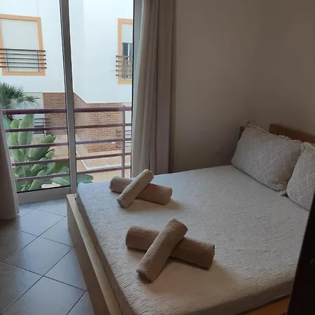 Apartamento Encantador Com Piscina Appartement *