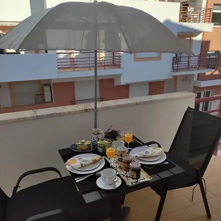 Apartamento Encantador Com Piscina 塔维拉